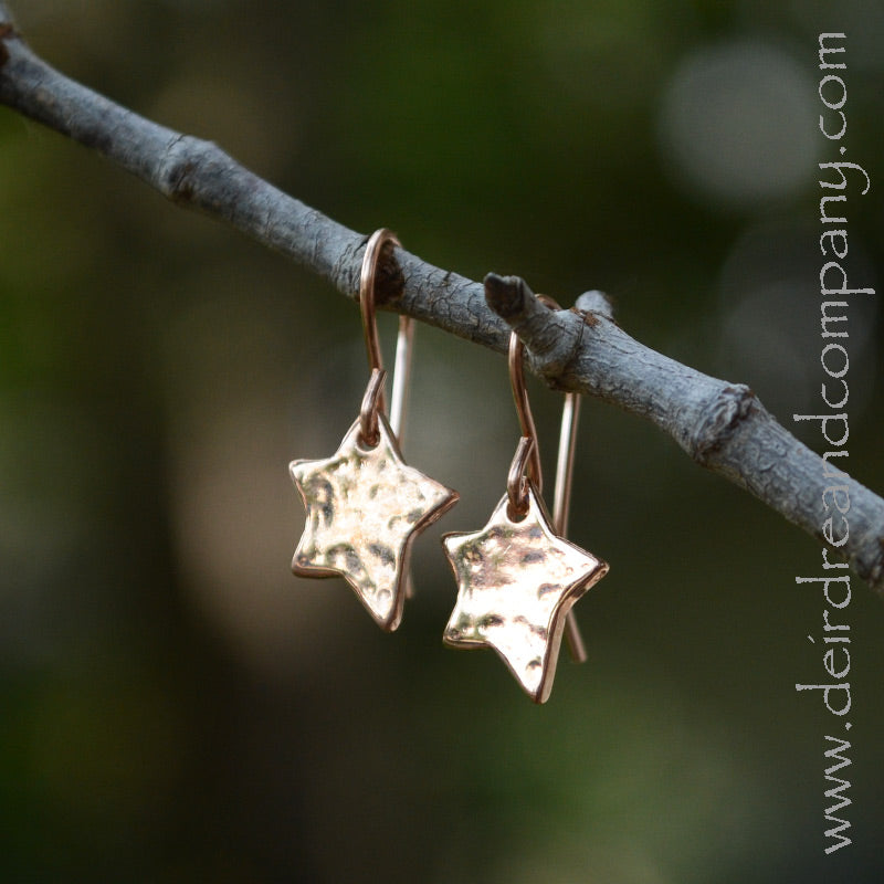 gold-star-earrings-shine-brightly