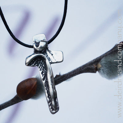 crucifix-i-am-with-you-always-silver-necklace-on-leather