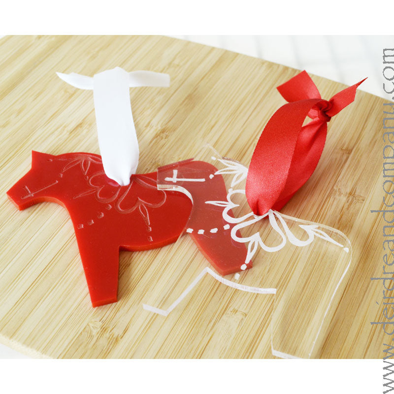 Dala-Horse-Ornament-red-and-clear