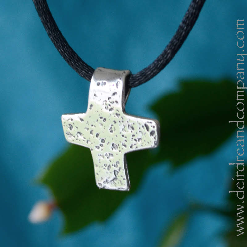 hammered-sqaure-cross-necklace-jeremiah-6:16-silver