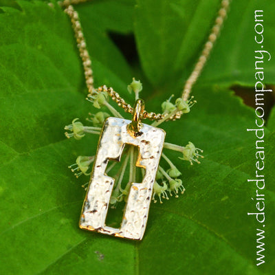 Cross-Cut-Out-Necklace-in-14K-Gold-Vermeil-Narrow-Road 