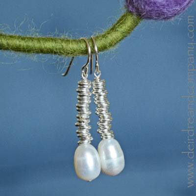 pond-pearl-earrings-long-white