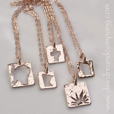 wisconsin-state-necklace-rose-gold