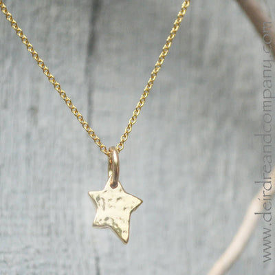 Gold-Star-Necklace-Shine-Brightly