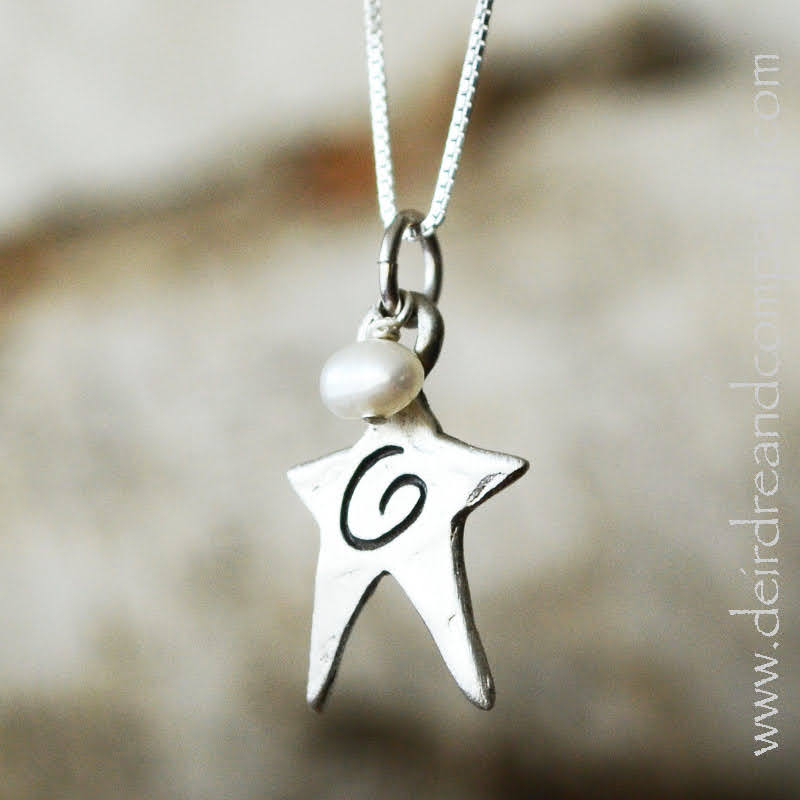 star-shine-pearl-pewter-necklace