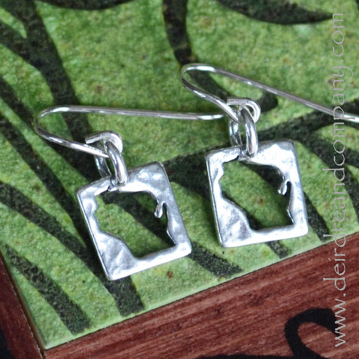 wisconsin-state-earrings-silver